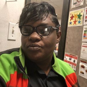 Meet your Posher, Tomekia